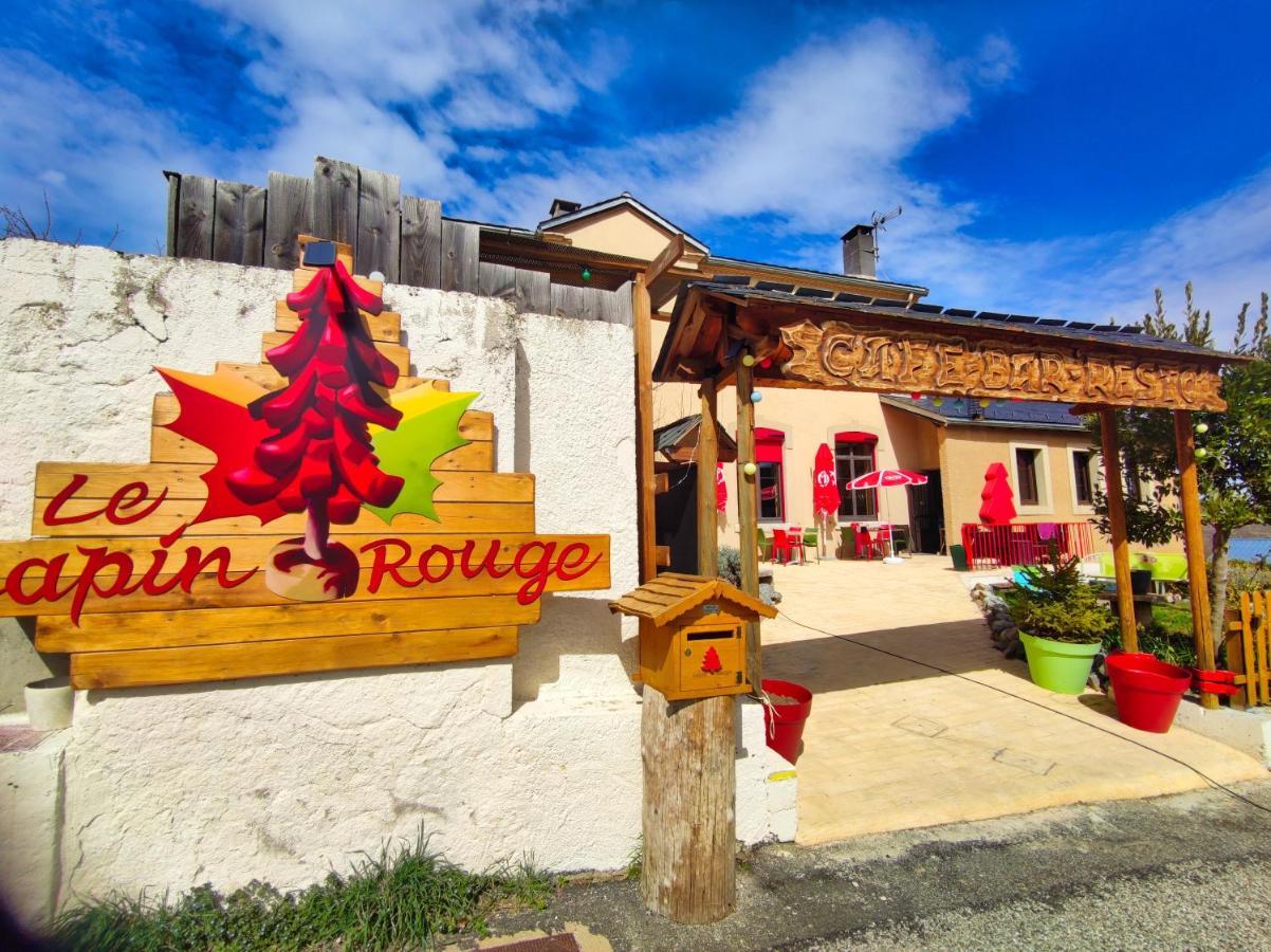 Le Sapin Rouge - Restaurant - Bar - Chambres D'Hotes Artigues  Exteriör bild